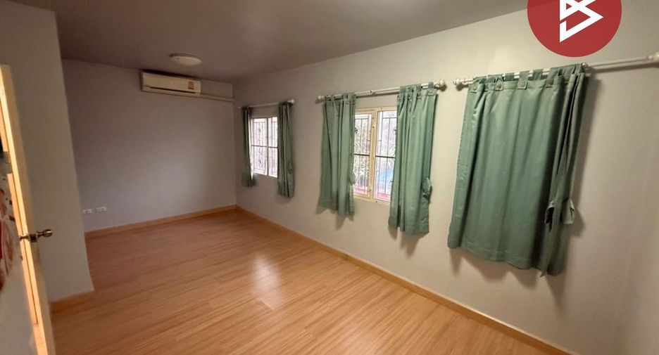 Casa adosada en venta de 3 habitaciones en Phra Samut Chedi, Samut Prakan