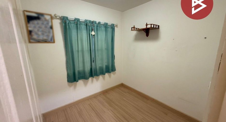 Casa adosada en venta de 3 habitaciones en Phra Samut Chedi, Samut Prakan