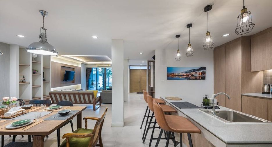 Casa en alquiler de 4 habitaciones en Watthana, Bangkok
