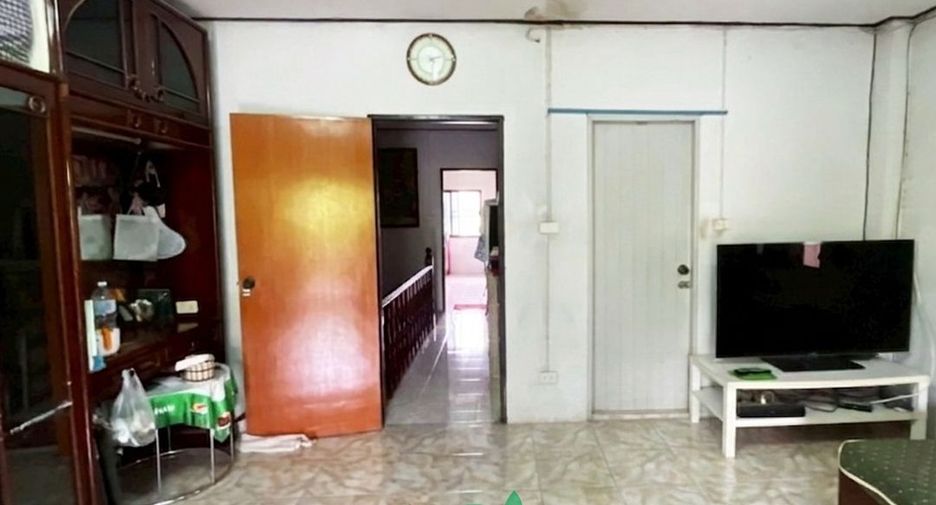 For sale 3 bedrooms townhouse in Taling Chan, Bangkok