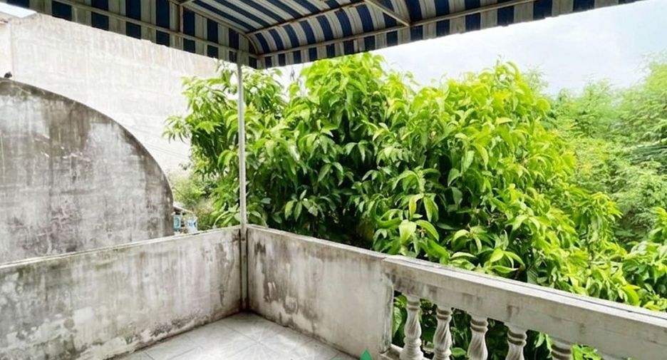 For sale 3 bedrooms townhouse in Taling Chan, Bangkok