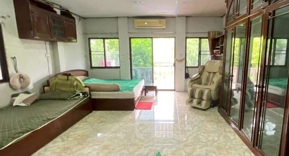 For sale 3 bedrooms townhouse in Taling Chan, Bangkok