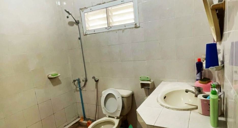 For sale 3 bedrooms townhouse in Taling Chan, Bangkok