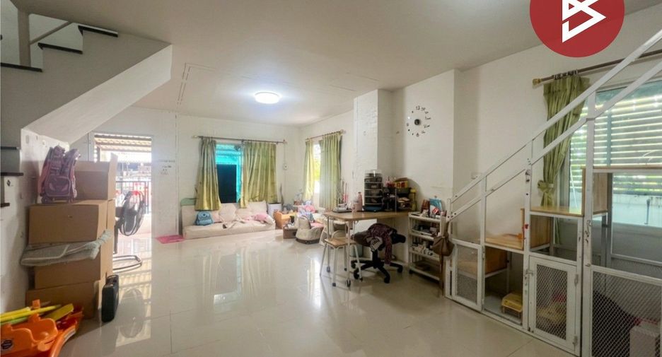 For sale 3 bedrooms townhouse in Mueang Chon Buri, Chonburi