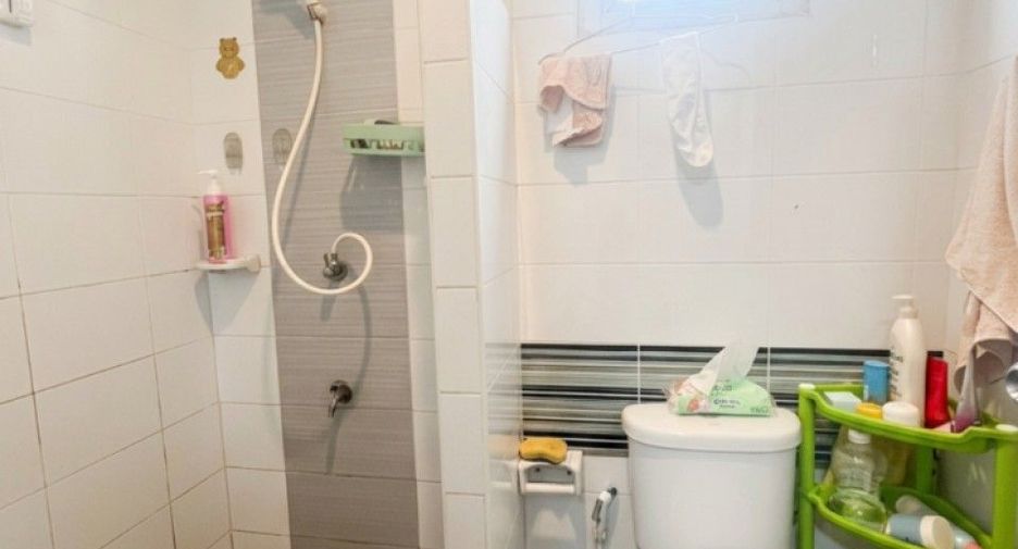 For sale 3 bedrooms townhouse in Mueang Chon Buri, Chonburi