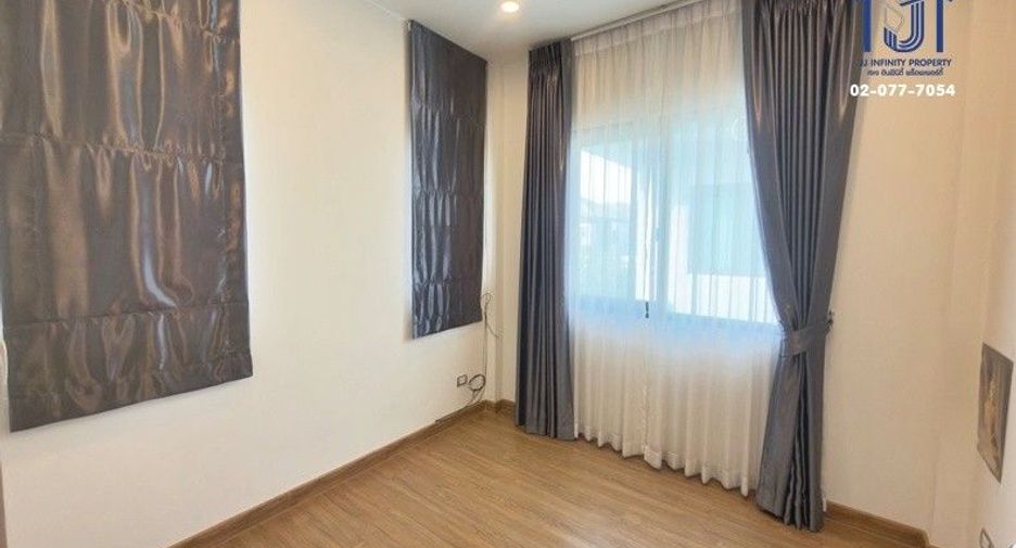 For sale 3 bedrooms house in Sai Mai, Bangkok