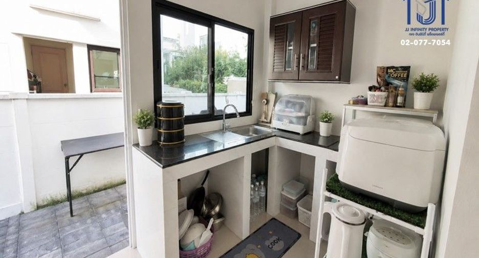 For sale 3 bedrooms house in Sai Mai, Bangkok