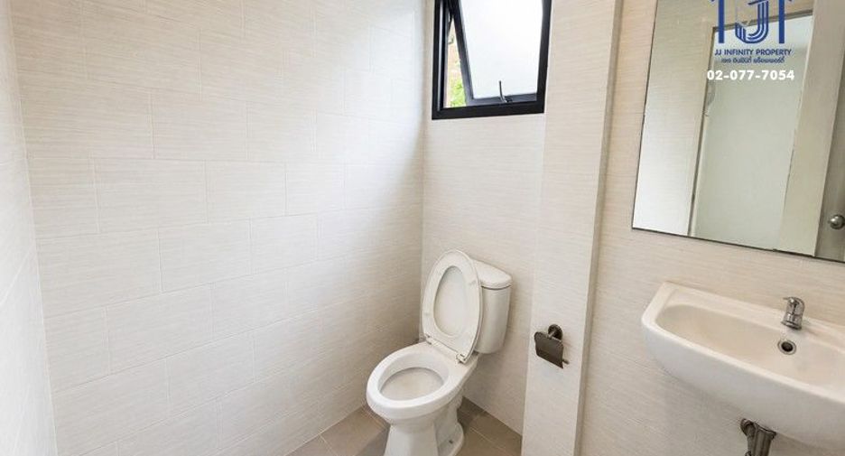 For sale 3 bedrooms house in Sai Mai, Bangkok