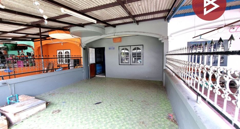 For sale 2 bedrooms townhouse in Si Racha, Chonburi