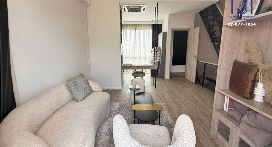 Local comercial en venta de 3 habitaciones en Lat Phrao, Bangkok