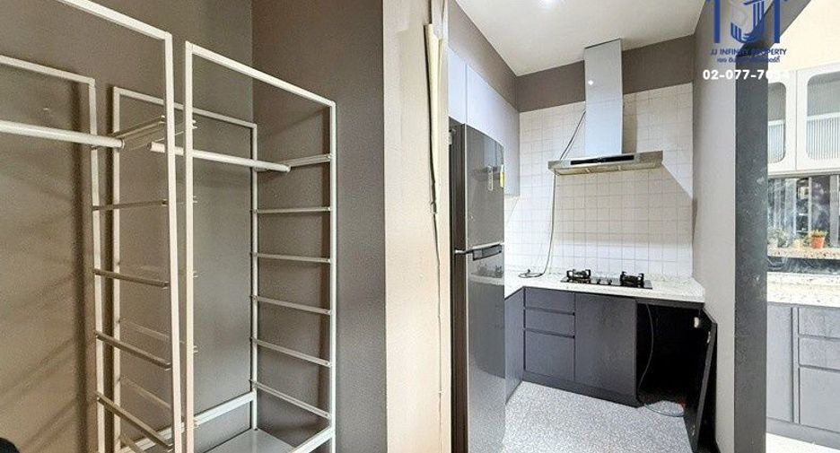 Local comercial en venta de 3 habitaciones en Lat Phrao, Bangkok