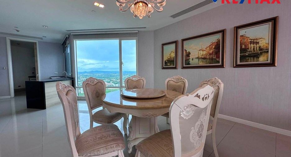 For sale 3 bedrooms condo in Jomtien, Pattaya