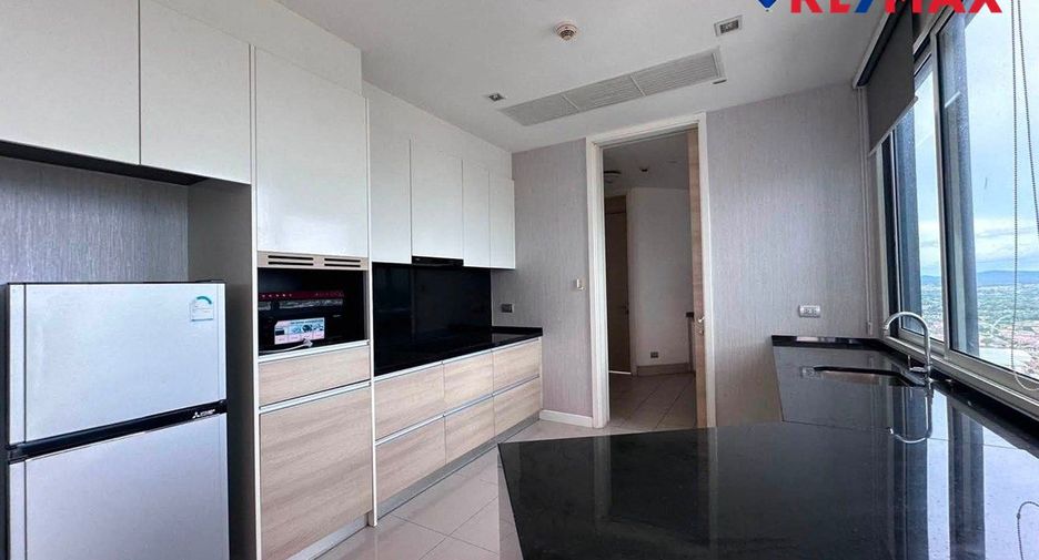 For sale 3 bedrooms condo in Jomtien, Pattaya