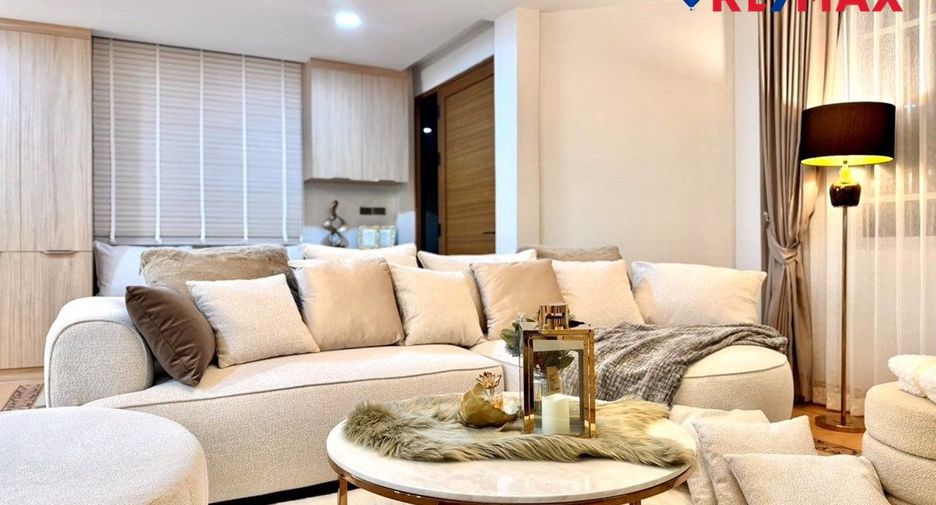 Haus zum Kauf mit 4 Zimmer in Bang Lamung, Chonburi