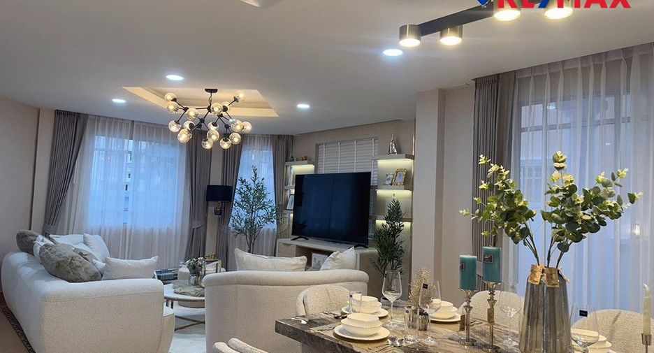Haus zum Kauf mit 4 Zimmer in Bang Lamung, Chonburi