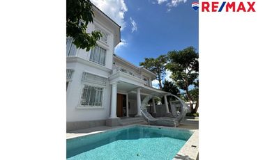 Haus zum Kauf mit 4 Zimmer in Bang Lamung, Chonburi
