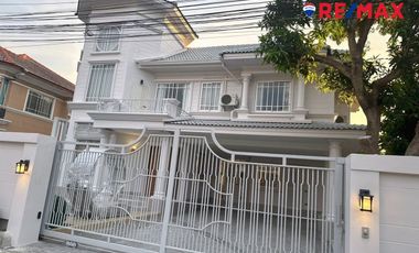 Haus zum Kauf mit 4 Zimmer in Bang Lamung, Chonburi