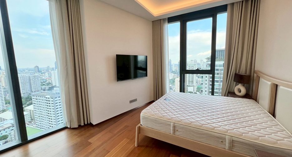 For rent 2 bedrooms condo in Khlong Toei, Bangkok