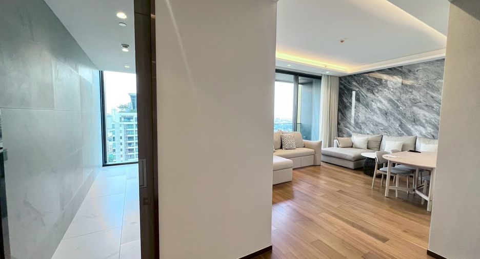 For rent 2 bedrooms condo in Khlong Toei, Bangkok