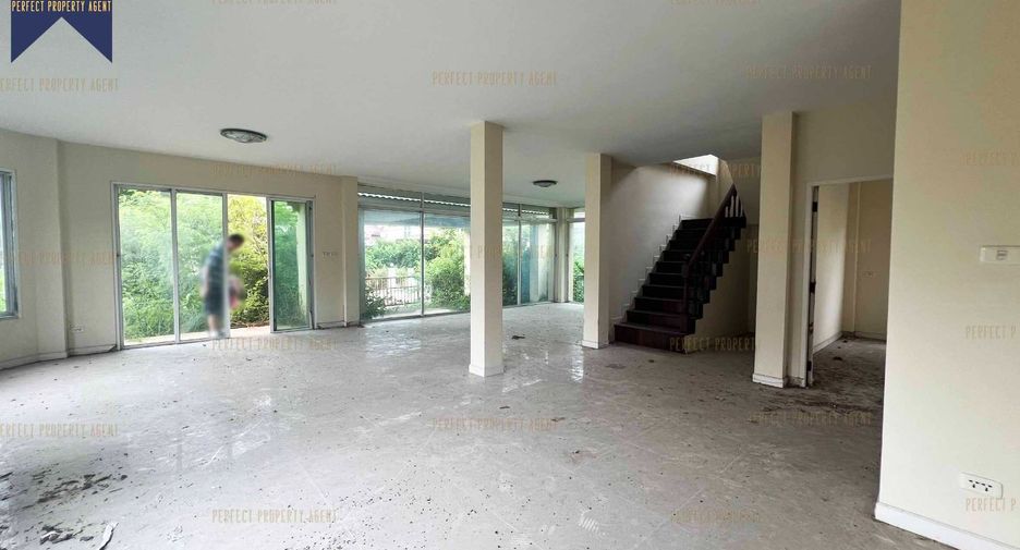 Haus zum Kauf mit 3 Zimmer in Phutthamonthon, Nakhon Pathom