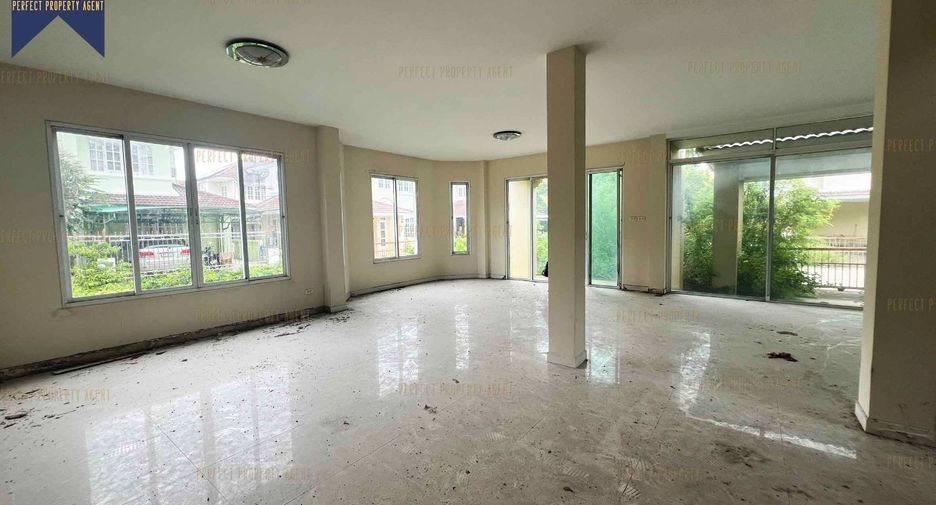 Haus zum Kauf mit 3 Zimmer in Phutthamonthon, Nakhon Pathom