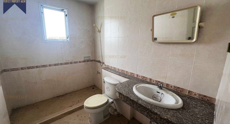 Haus zum Kauf mit 3 Zimmer in Phutthamonthon, Nakhon Pathom