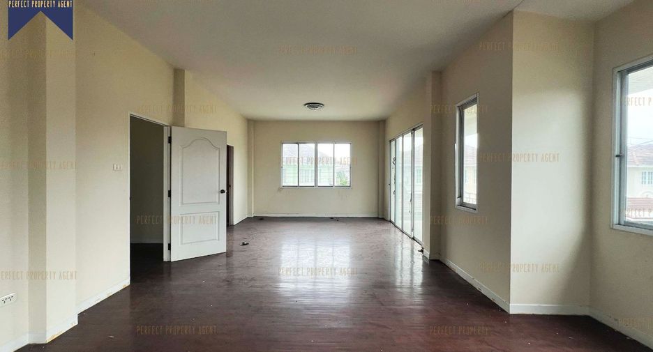 Haus zum Kauf mit 3 Zimmer in Phutthamonthon, Nakhon Pathom