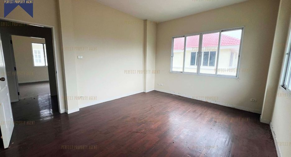 Haus zum Kauf mit 3 Zimmer in Phutthamonthon, Nakhon Pathom