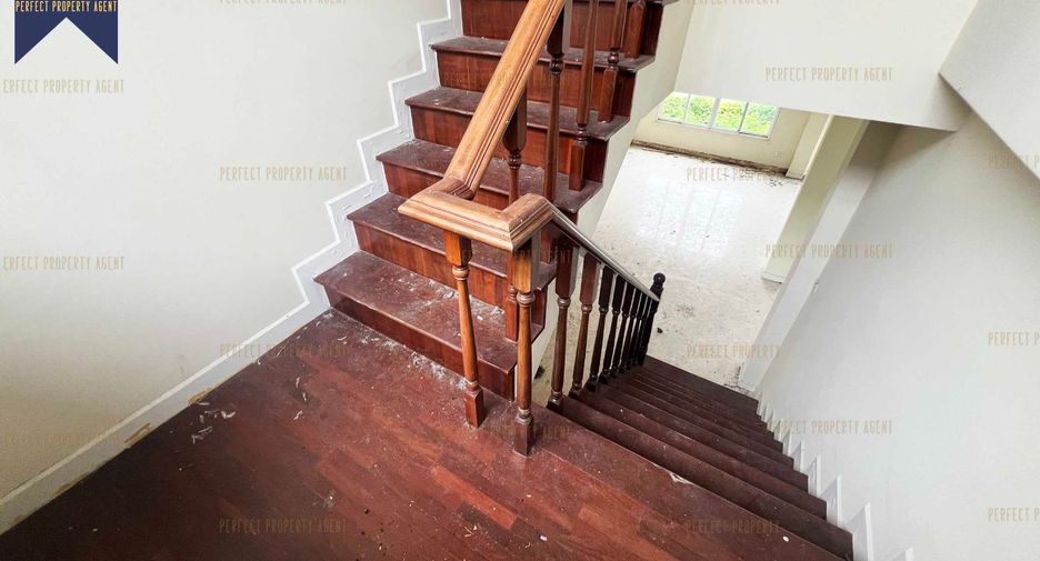 Haus zum Kauf mit 3 Zimmer in Phutthamonthon, Nakhon Pathom