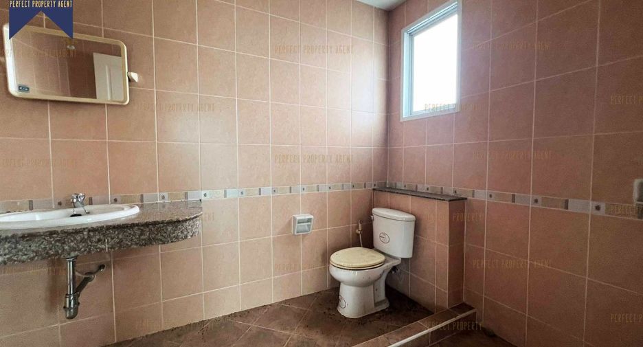 Haus zum Kauf mit 3 Zimmer in Phutthamonthon, Nakhon Pathom