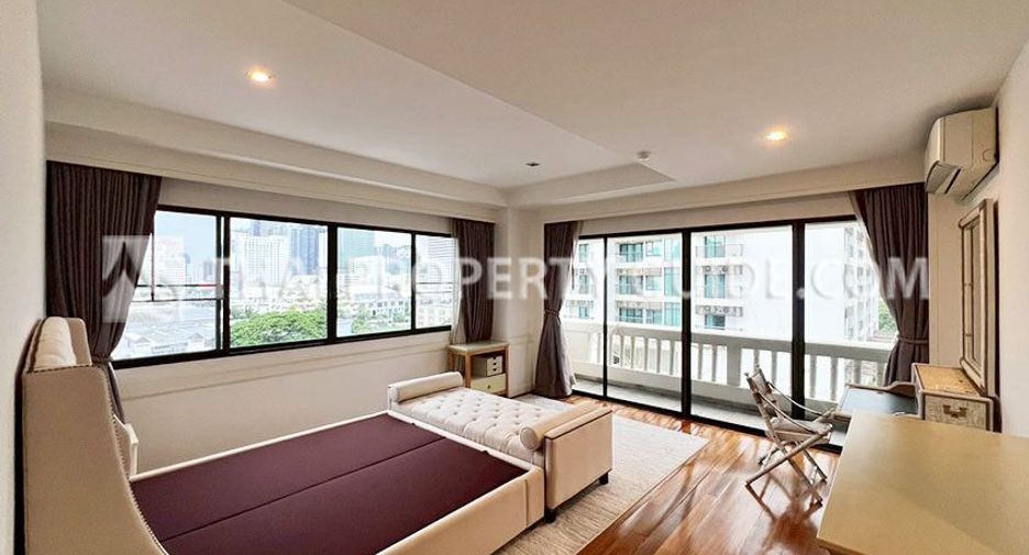 À louer 3 chambres condo à Watthana, Bangkok