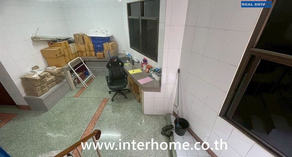 Gewerbefläche zum Kauf mit 6 Zimmer in Bang Phlat, Bangkok