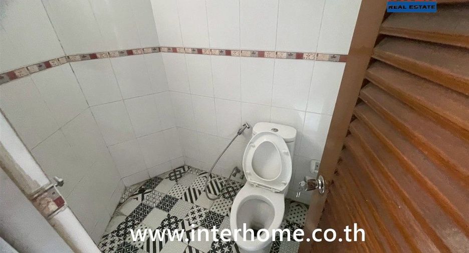 Gewerbefläche zum Kauf mit 6 Zimmer in Bang Phlat, Bangkok
