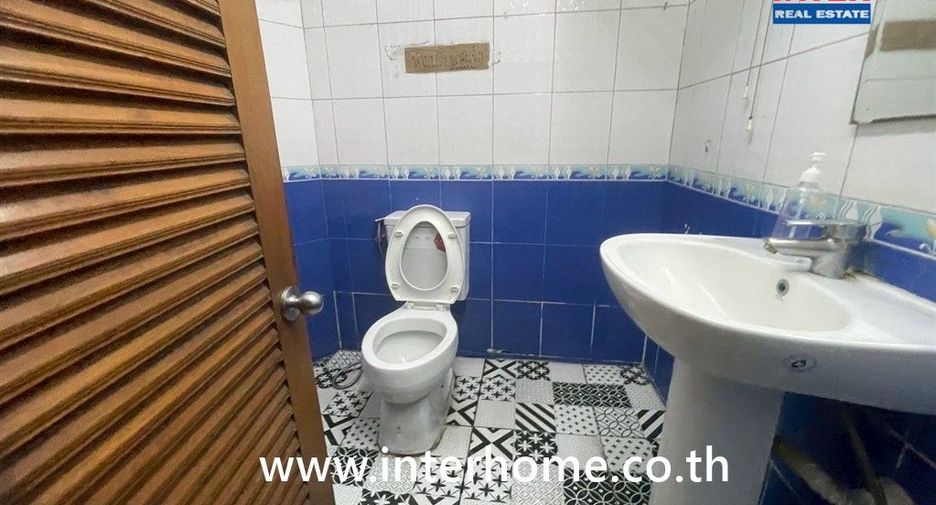 Gewerbefläche zum Kauf mit 6 Zimmer in Bang Phlat, Bangkok