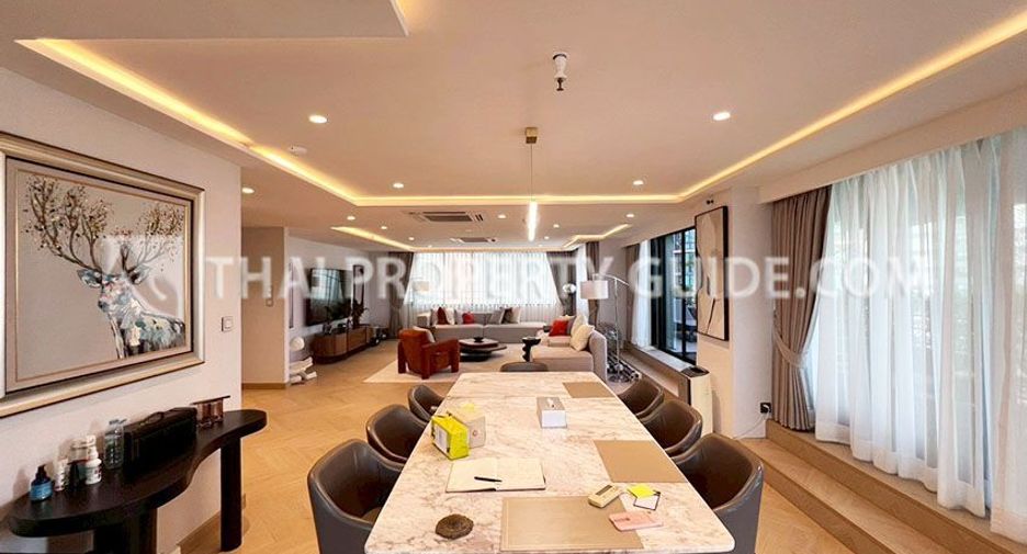 For rent 4 bedrooms condo in Sathon, Bangkok