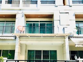 For rent and for sale 3 bedrooms townhouse in Prawet, Bangkok