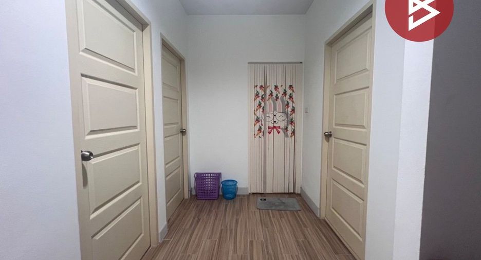 Casa adosada en venta de 3 habitaciones en Mueang Chon Buri, Chonburi