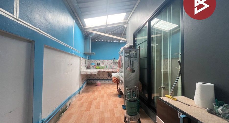 Casa adosada en venta de 3 habitaciones en Mueang Chon Buri, Chonburi