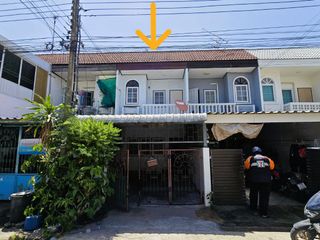 À vendre 2 chambres maison de ville à Bang Khun Thian, Bangkok