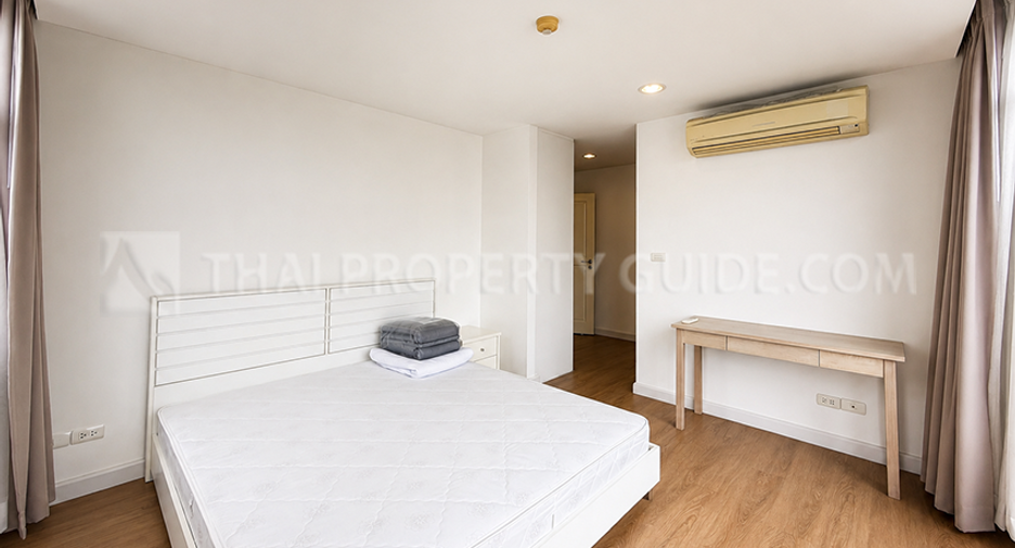 Wohnung zur Miete mit 3 Zimmer in Khlong Toei, Bangkok