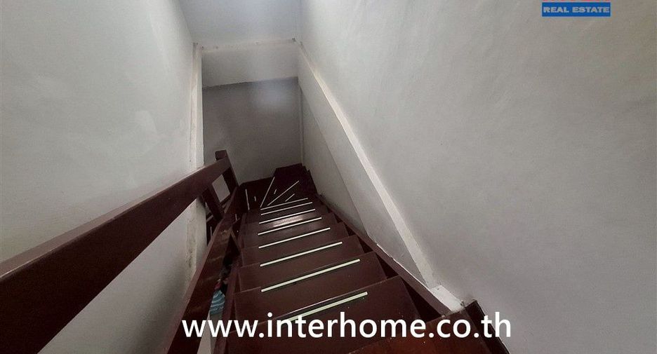 For sale 3 bedrooms townhouse in Saphan Sung, Bangkok