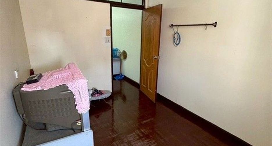 Gewerbefläche zum Kauf mit 3 Zimmer in Bangkok Noi, Bangkok