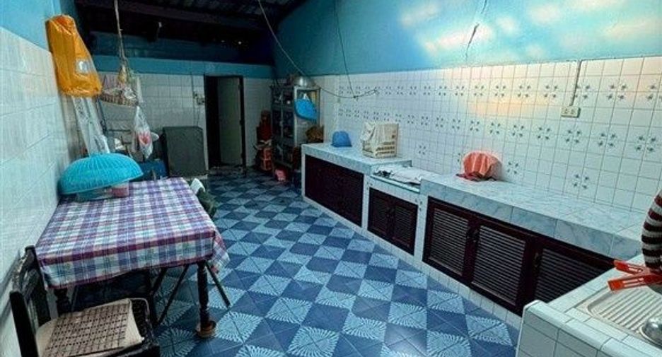 Gewerbefläche zum Kauf mit 3 Zimmer in Bangkok Noi, Bangkok