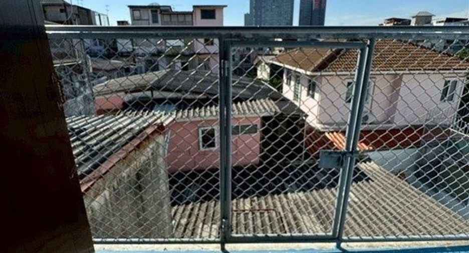 Gewerbefläche zum Kauf mit 3 Zimmer in Bangkok Noi, Bangkok