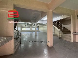 For sale 6 bedrooms retail Space in Thanyaburi, Pathum Thani