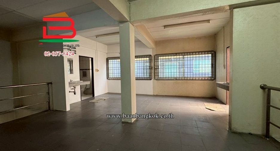 出售 6 卧室 商业空间 在 Thanyaburi, Pathum Thani