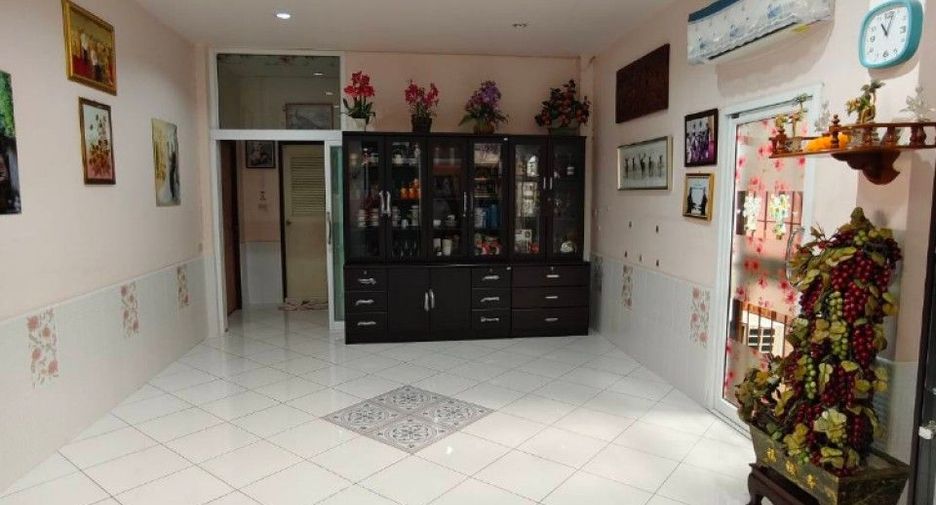 Haus zum Kauf mit 5 Zimmer in Mueang Chachoengsao, Chachoengsao