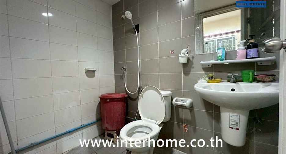 For sale 4 bedrooms townhouse in Bang Phli, Samut Prakan