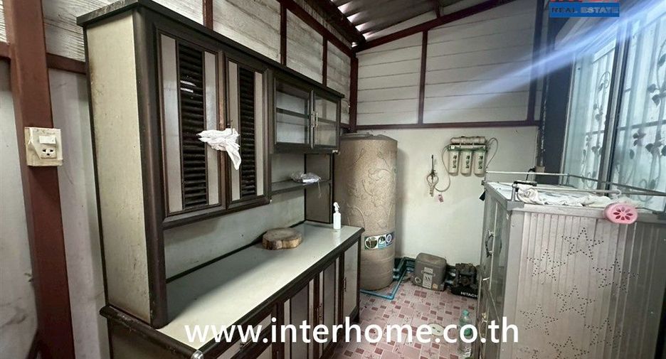 For sale 4 bedrooms townhouse in Bang Phli, Samut Prakan