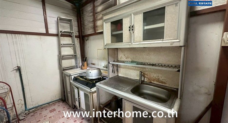 For sale 4 bedrooms townhouse in Bang Phli, Samut Prakan